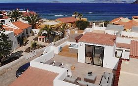 Aloha Villa Beachfront in Corralejo